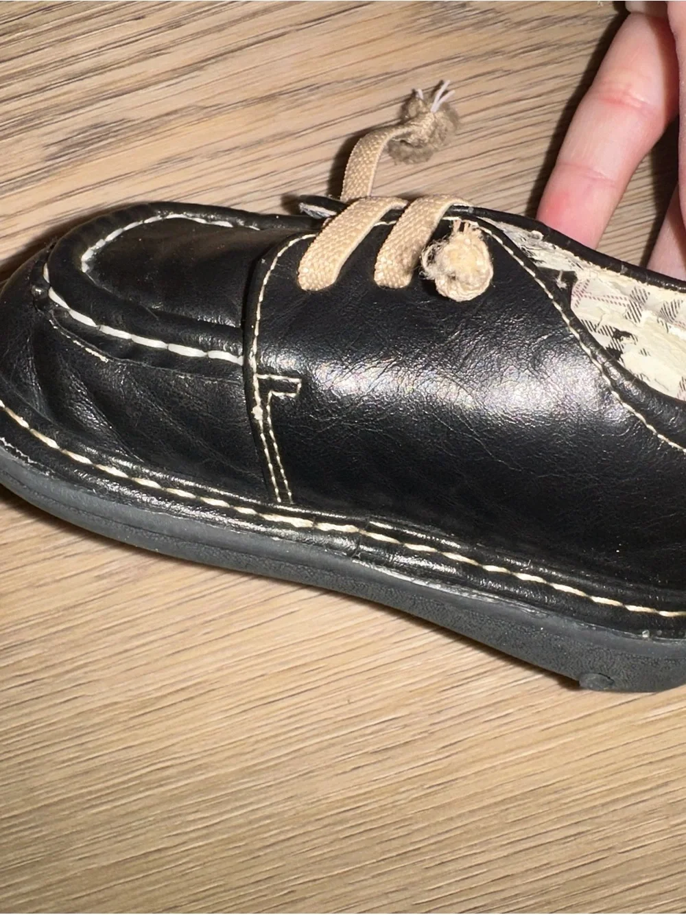 Toddler Black Dress Shoes with Beige Laces
